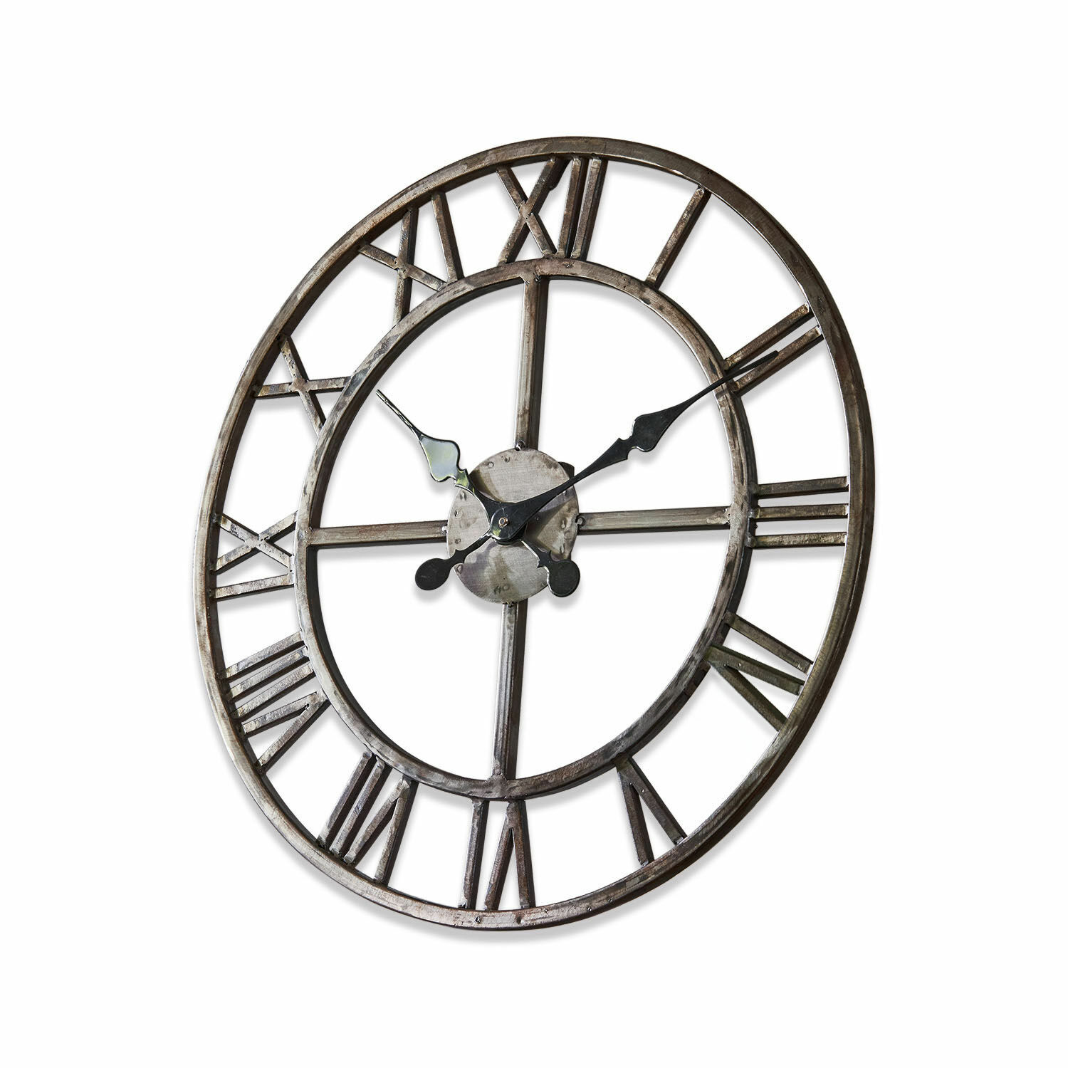Uhr Vigo Wanduhr aus Metall in Antiksilber mit römischen Ziffern für eine rustikale Wohnraumgestaltung
