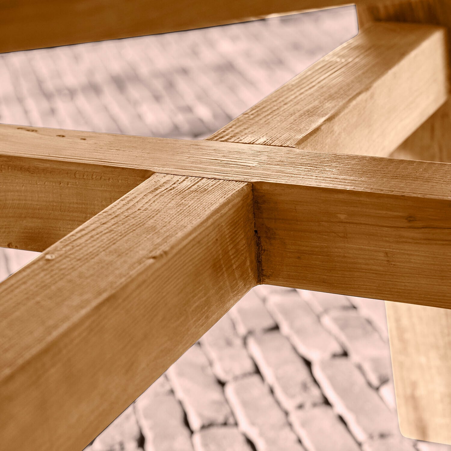 Tisch Crestwooden